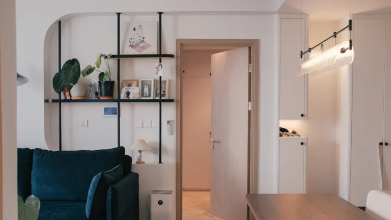 Small Apartment Decorating Strategies for Maximum Space Utilization